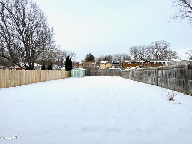 475 Chadwick Road, Schenectady, NY 12304