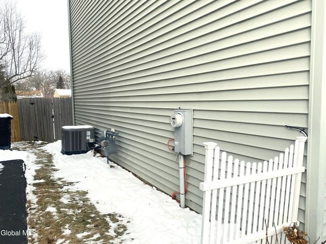 475 Chadwick Road, Schenectady, NY 12304