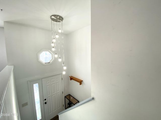 475 Chadwick Road, Schenectady, NY 12304