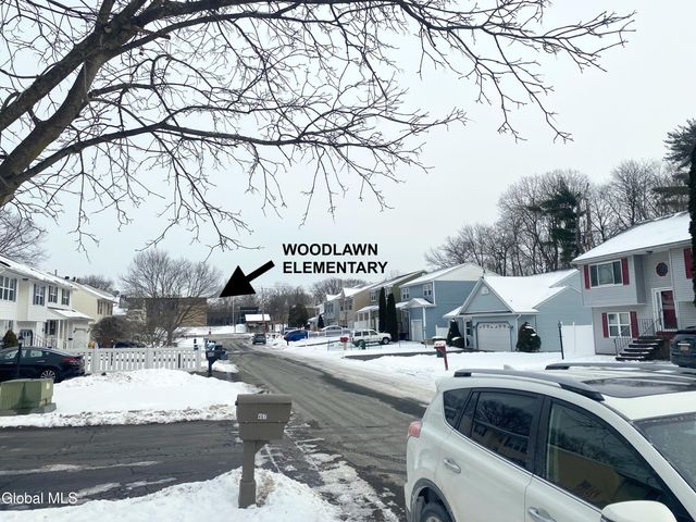 475 Chadwick Road, Schenectady, NY 12304