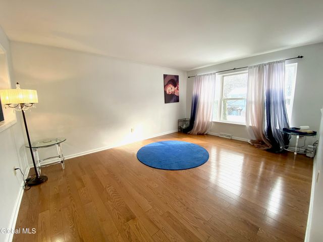 475 Chadwick Road, Schenectady, NY 12304