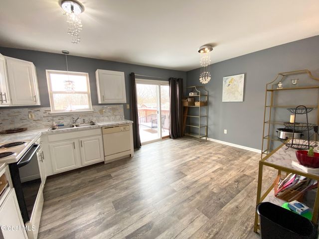 475 Chadwick Road, Schenectady, NY 12304