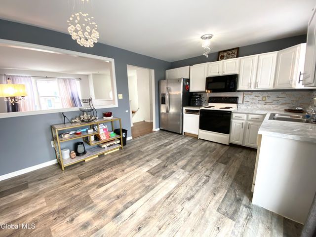 475 Chadwick Road, Schenectady, NY 12304