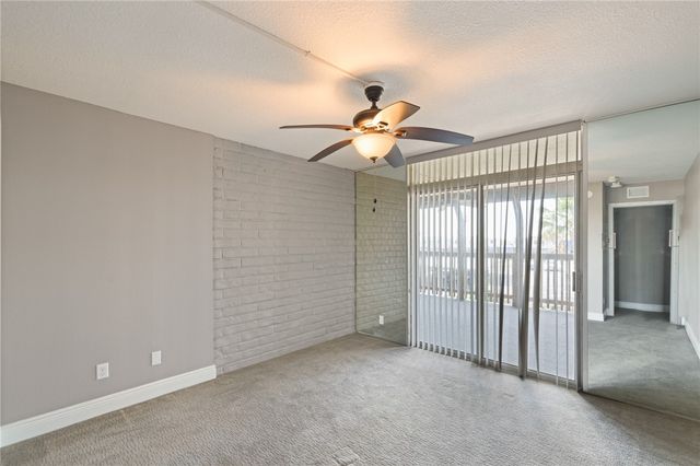 4242 Gulfbreeze Blvd 201, Corpus Christi, TX 78402