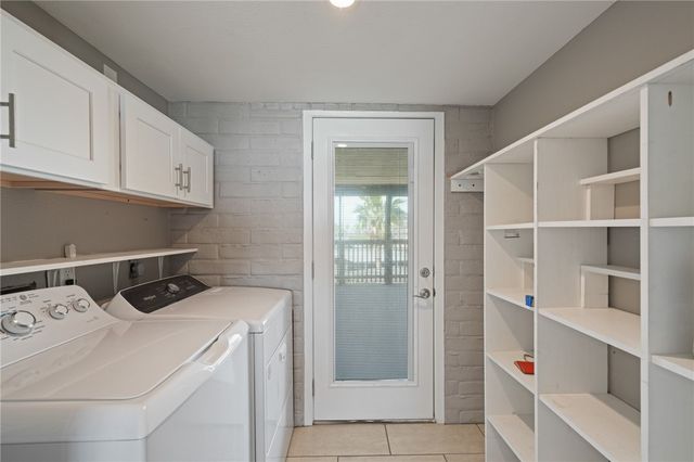 4242 Gulfbreeze Blvd 201, Corpus Christi, TX 78402