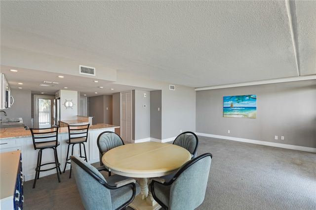 4242 Gulfbreeze Blvd 201, Corpus Christi, TX 78402