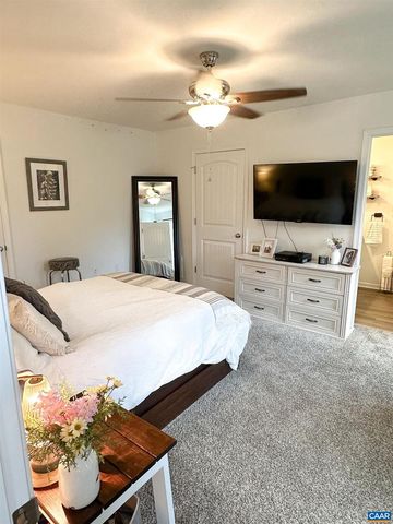 307 15TH ST, Grottoes, VA 24441