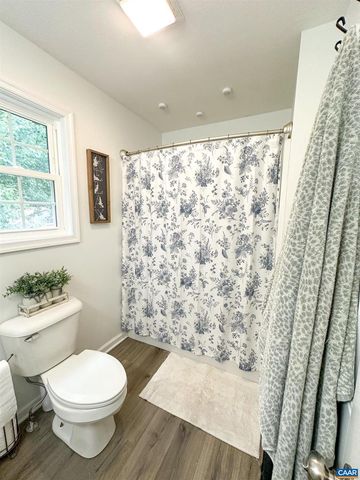 307 15TH ST, Grottoes, VA 24441