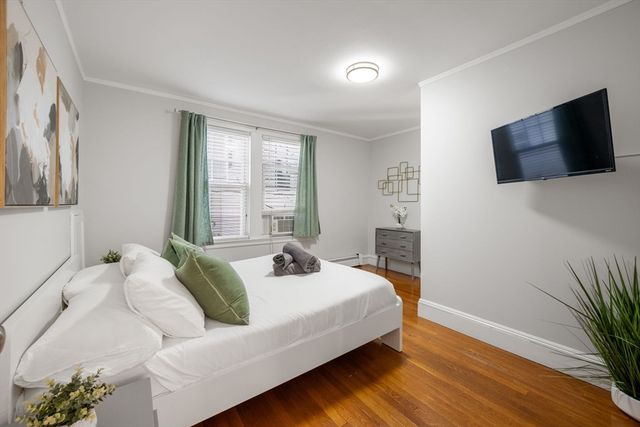 65-67 Saint James Circle, Newton, MA 02458