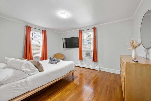 65-67 Saint James Circle, Newton, MA 02458