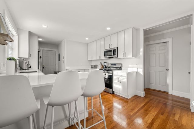 65-67 Saint James Circle, Newton, MA 02458