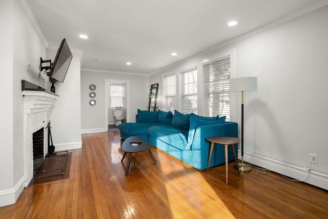 65-67 Saint James Circle, Newton, MA 02458