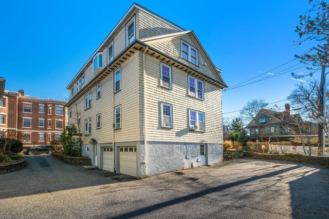 65-67 Saint James Circle, Newton, MA 02458