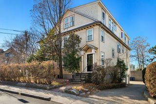 65-67 Saint James Circle, Newton, MA 02458