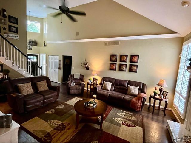 305 Kingsbury Court, Highland, IL 62249