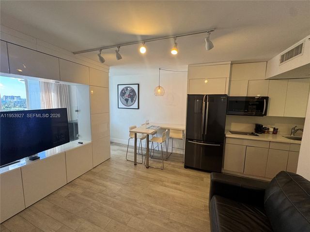 19201 Collins Ave 1004, Sunny Isles Beach, FL 33160