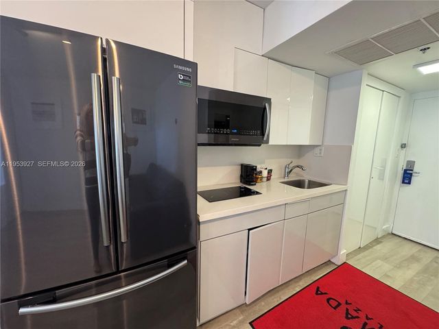 19201 Collins Ave 1004, Sunny Isles Beach, FL 33160