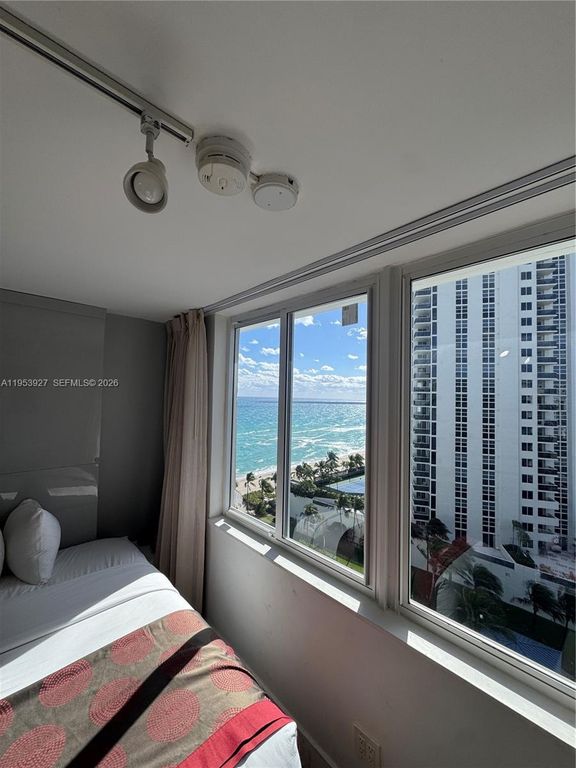 19201 Collins Ave 1004, Sunny Isles Beach, FL 33160