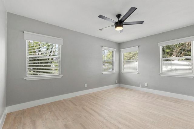 1906 W GRAY STREET, Tampa, FL 33606