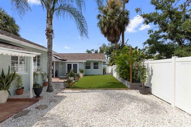1906 W GRAY STREET, Tampa, FL 33606