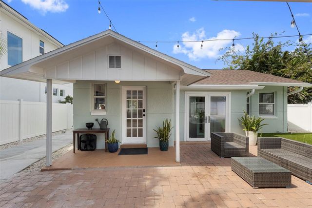 1906 W GRAY STREET, Tampa, FL 33606