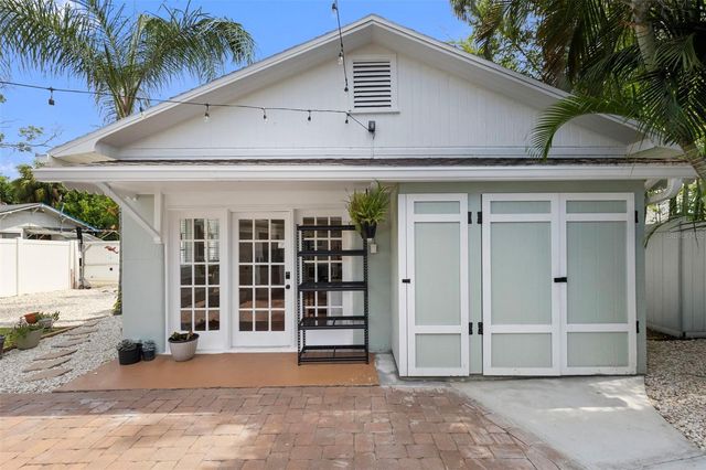 1906 W GRAY STREET, Tampa, FL 33606