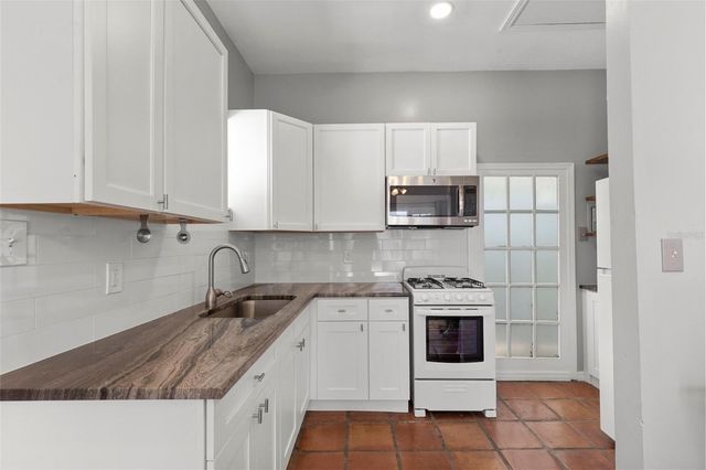 1906 W GRAY STREET, Tampa, FL 33606