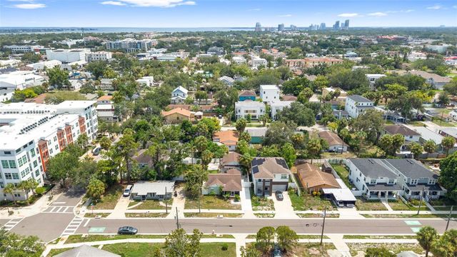 1906 W GRAY STREET, Tampa, FL 33606