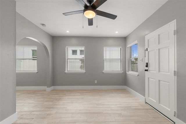 1906 W GRAY STREET, Tampa, FL 33606
