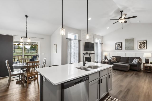 980 Aiden Street, Iowa City, IA 52245