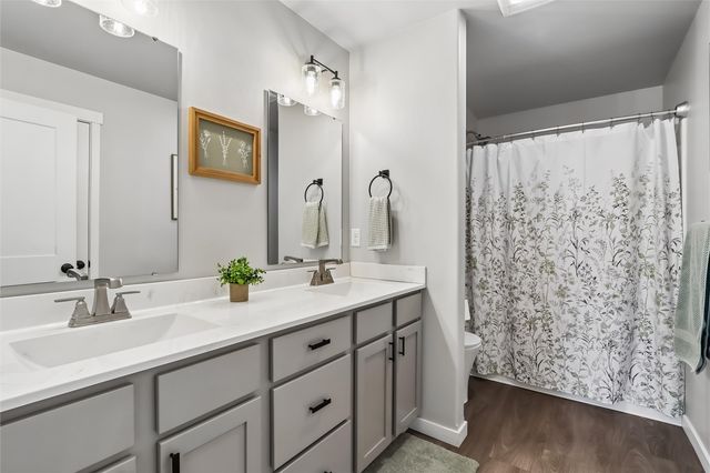 980 Aiden Street, Iowa City, IA 52245