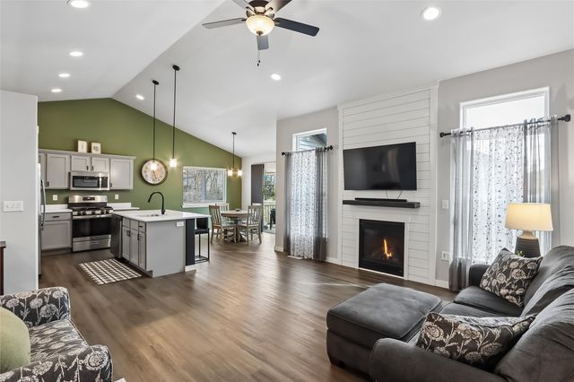 980 Aiden Street, Iowa City, IA 52245