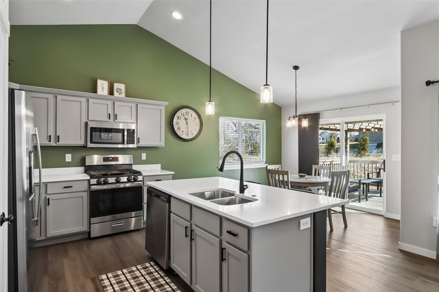 980 Aiden Street, Iowa City, IA 52245