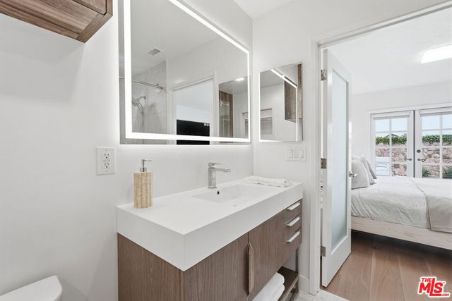 3600 Pine Avenue, Manhattan Beach, CA 90266
