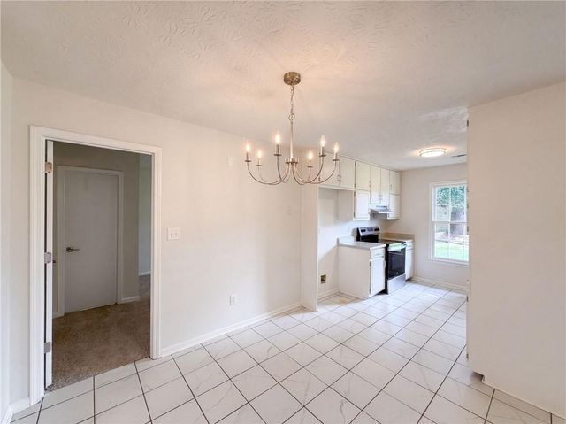 6120 Dorchester Drive, Rex, GA 30273
