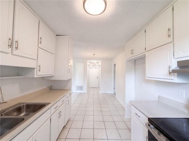 6120 Dorchester Drive, Rex, GA 30273