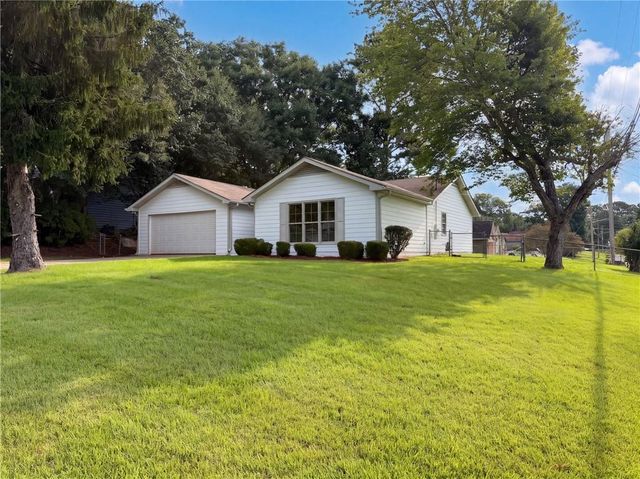 6120 Dorchester Drive, Rex, GA 30273