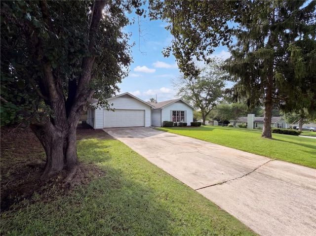 6120 Dorchester Drive, Rex, GA 30273