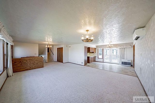 5915 W 65th S, Idaho Falls, ID 83402