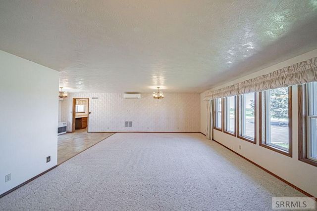5915 W 65th S, Idaho Falls, ID 83402