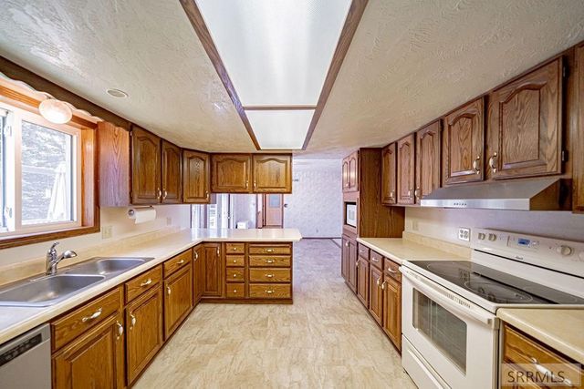 5915 W 65th S, Idaho Falls, ID 83402
