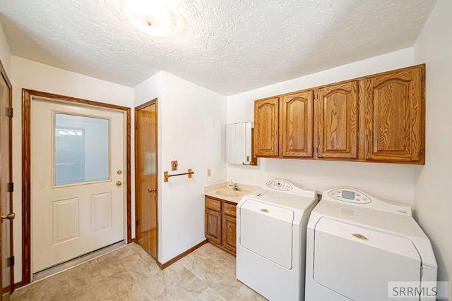 5915 W 65th S, Idaho Falls, ID 83402