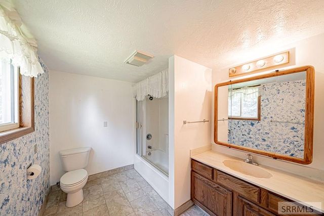 5915 W 65th S, Idaho Falls, ID 83402