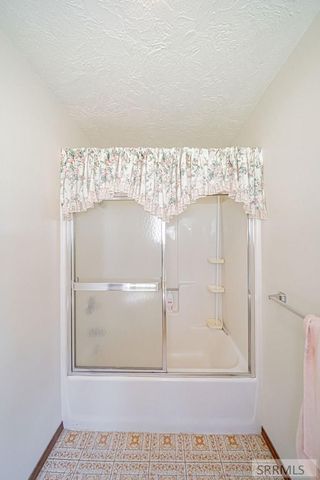 5915 W 65th S, Idaho Falls, ID 83402
