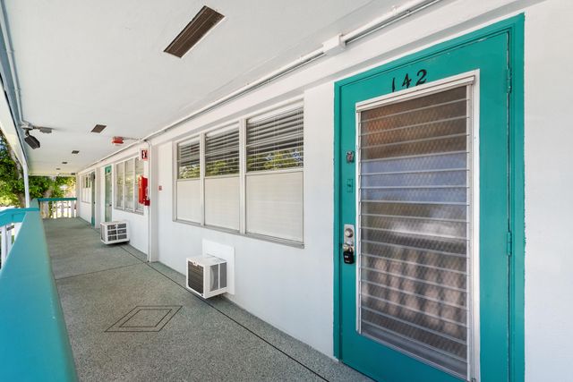 142 Ventnor Drive I, Deerfield Beach, FL 33442
