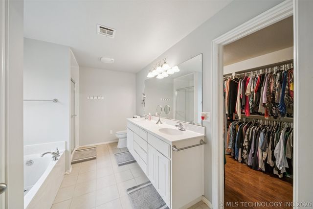 9905 N 103rd East Avenue, Owasso, OK 74055