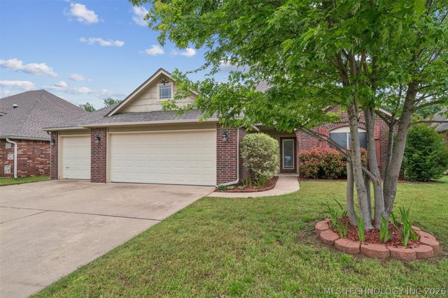 9905 N 103rd East Avenue, Owasso, OK 74055
