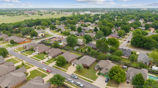 9905 N 103rd East Avenue, Owasso, OK 74055
