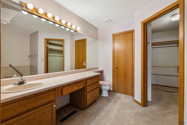 4021 OAKMONT CT, Rapid City, SD 57702