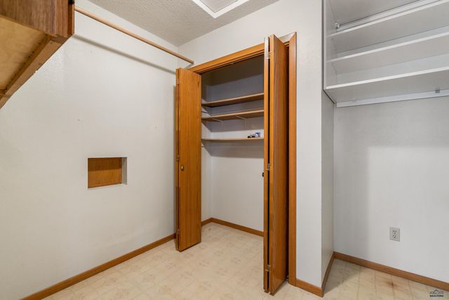 4021 OAKMONT CT, Rapid City, SD 57702